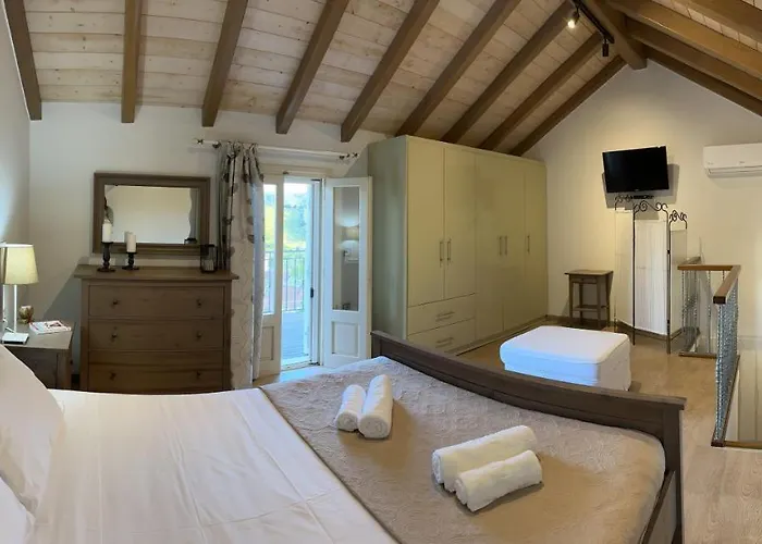 Katsantonis Luxury House